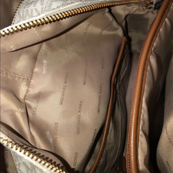 Michael Kors backpack / purse - Picture 7 of 8